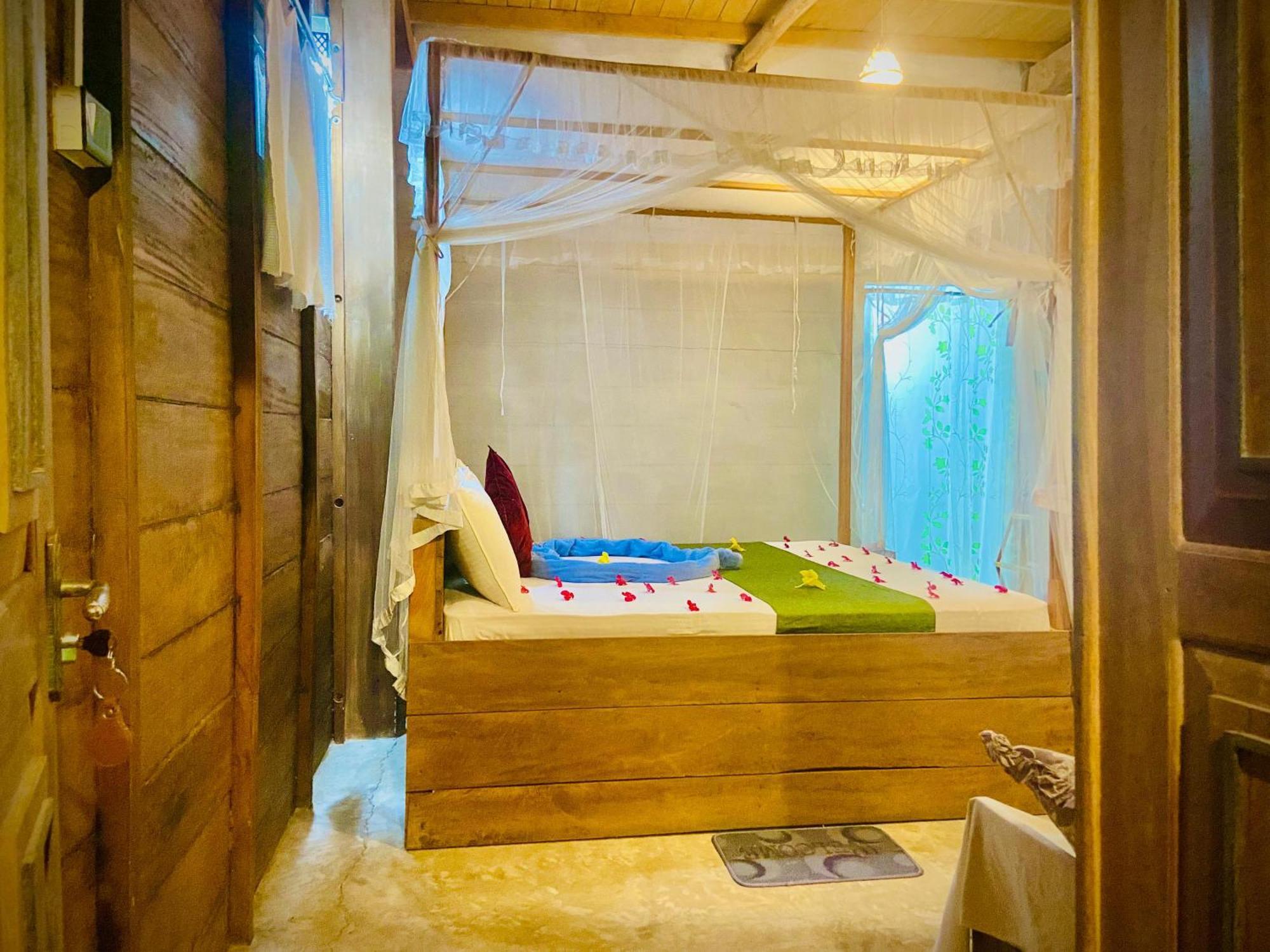 Coconut Island Yala Safari Place 티사마하라마 외부 사진